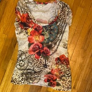 Cache’ small tshirt